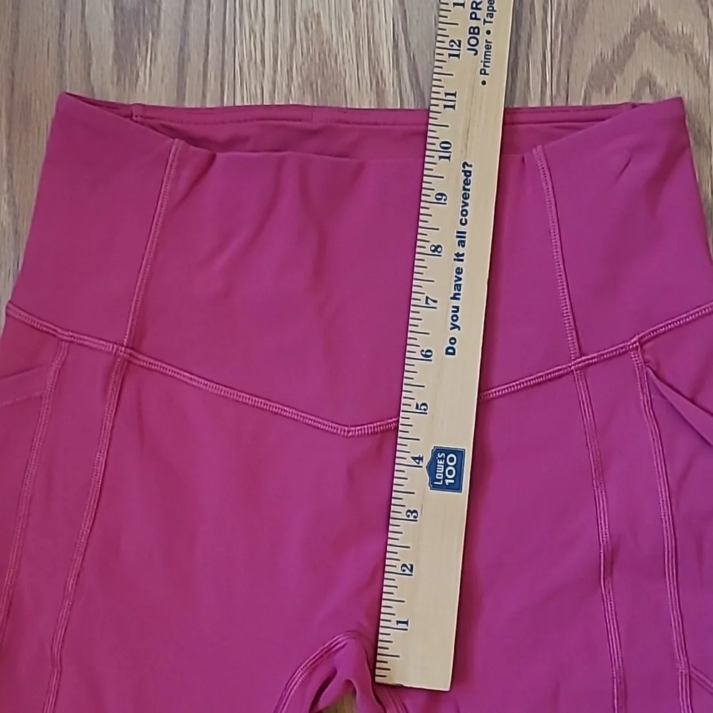 Lululemon All The Right Places Crop II *23" Size 6 - Picture 8 of 13